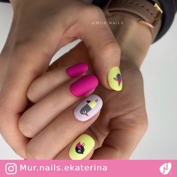 Hand-Painted Birds on Short Nails